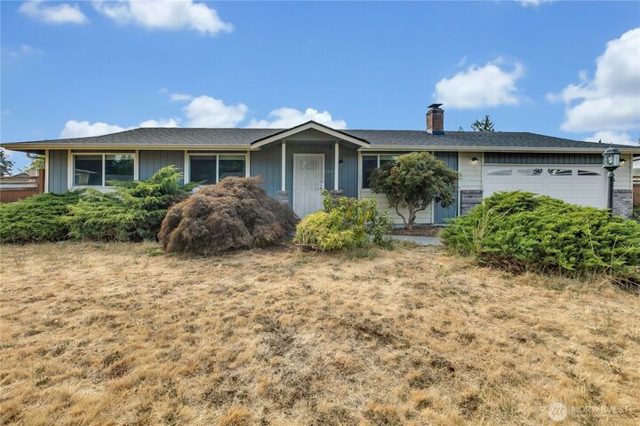 Property Photo: 22210 47th Avenue E WA 98387