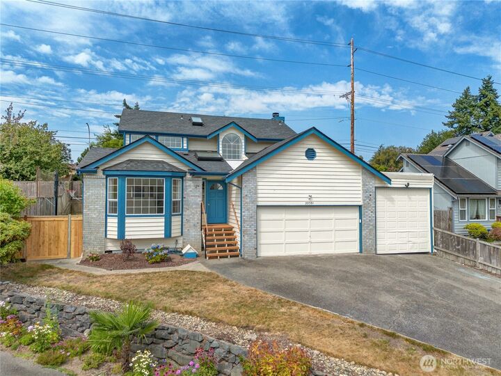 32351  20th Place SW  Federal Way WA 98023 photo
