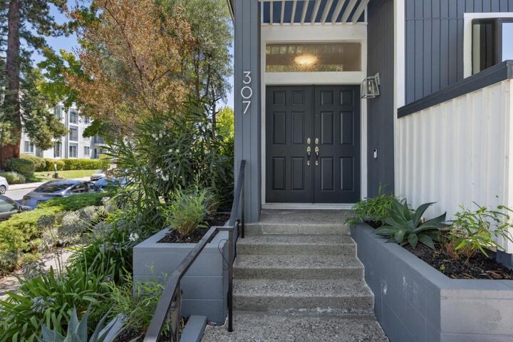 Property Photo: 307 Carlos Avenue CA 94061