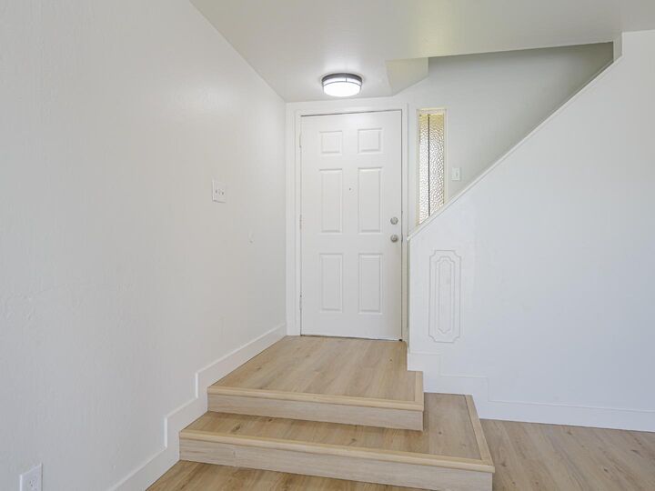 Property Photo: 919 Acosta Plaza 41 CA 93905