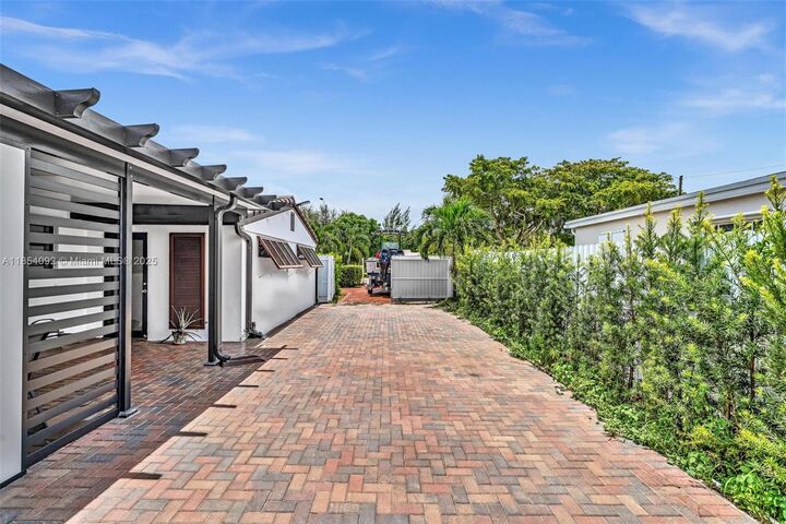 Property Photo: 2041 NE 181st St FL 33162