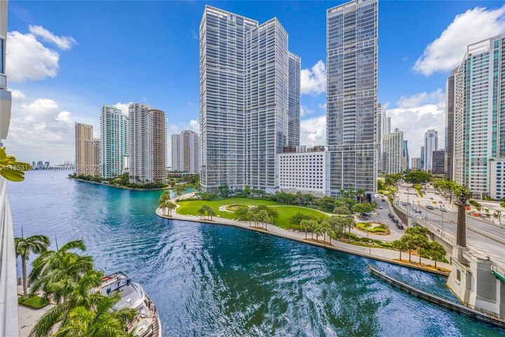 200 Biscayne Boulevard Way 904  Miami FL 33131 photo