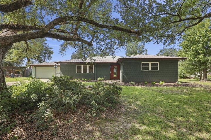 Property Photo:  2140 Live Oak  TX 77630 