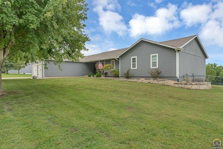 8244 SW Indian Hills Rd  Auburn KS 66402 photo
