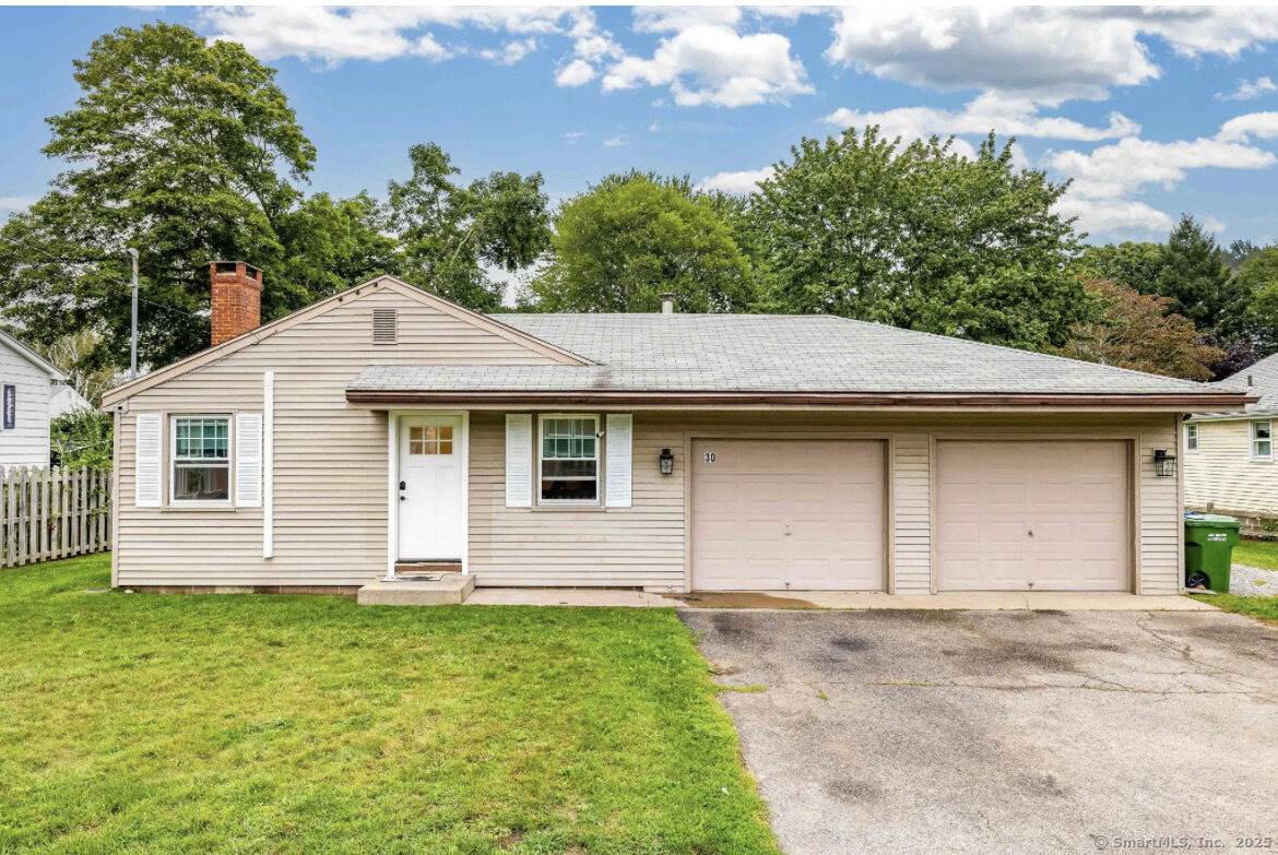 Property Photo: 30 Mohican Road CT 06475