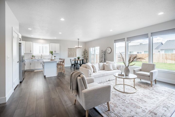 Property Photo: 8103 E Nora Ave WA 99212