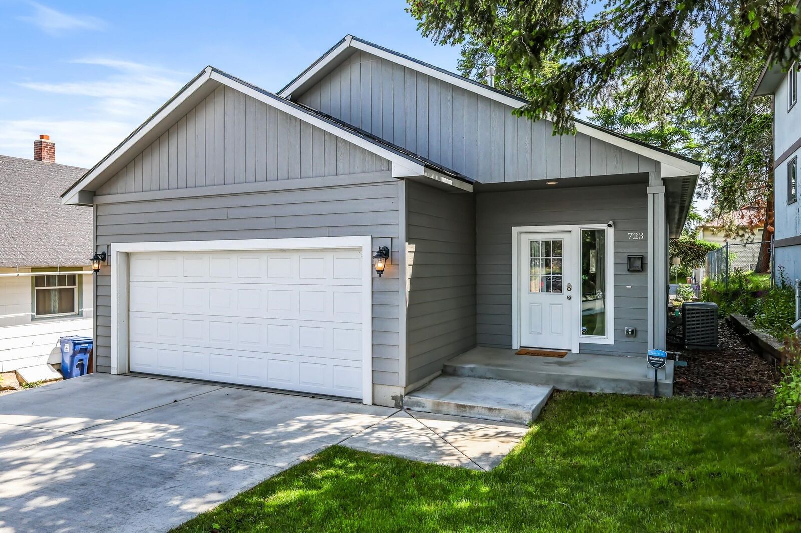 Property Photo:  723 S Hatch St  WA 99202 