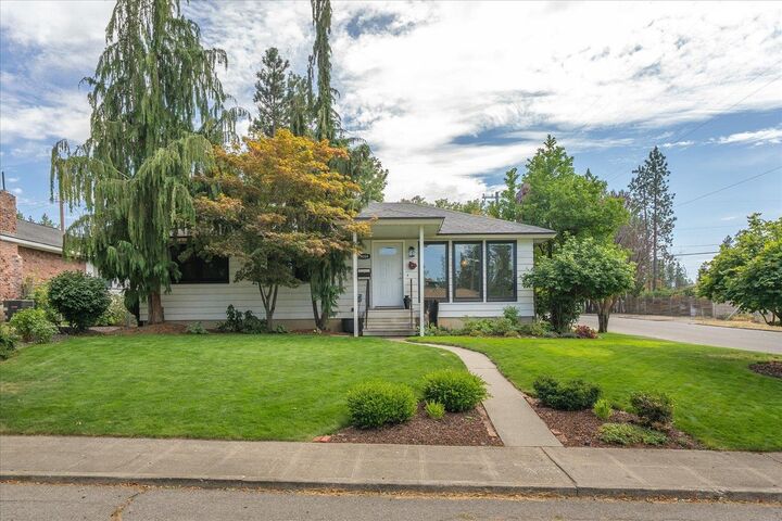 Property Photo:  1804 E 40th Ave  WA 99203 