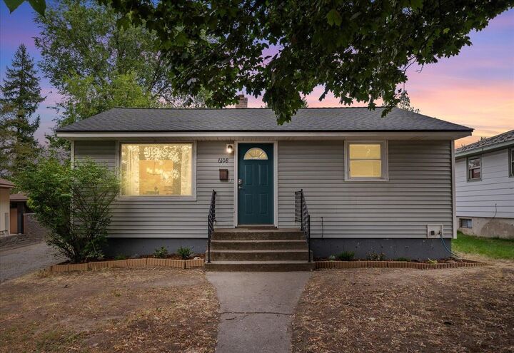 Property Photo:  6108 N Maple St  WA 99205 