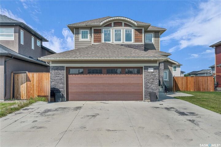 Property Photo:  419 Pichler Crescent  SK S7V 0H2 