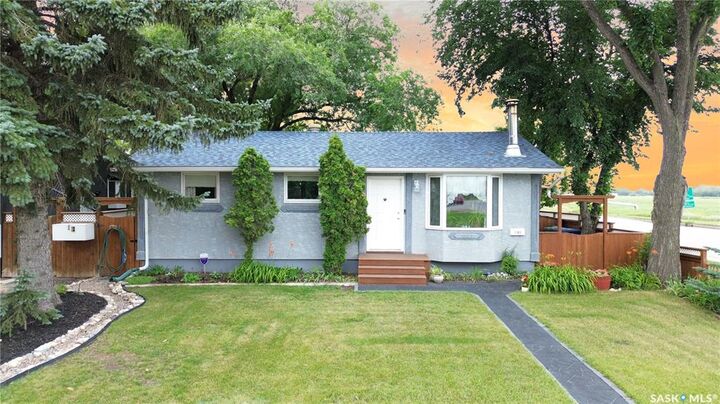 1101 McNaughton Avenue  Saskatoon SK S7M 3X6 photo