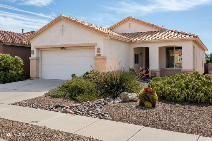 9454 N Whispering Shadows Way  Tucson AZ 85743 photo