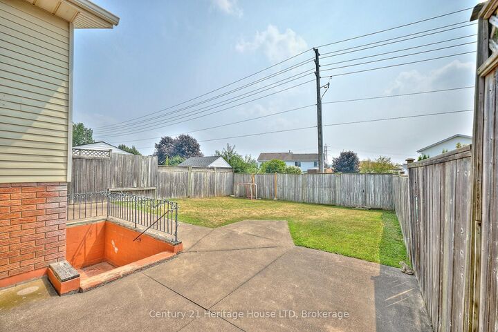 Property Photo:  7724 Donlee Drive  ON L2H 2N5 