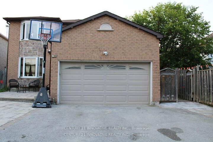 Property Photo:  2398 Strathmore Crescent  ON L1X 2H7 
