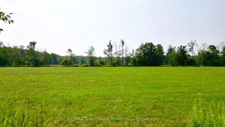 Property Photo:  61 Crawford Drive  ON N0H 2T0 
