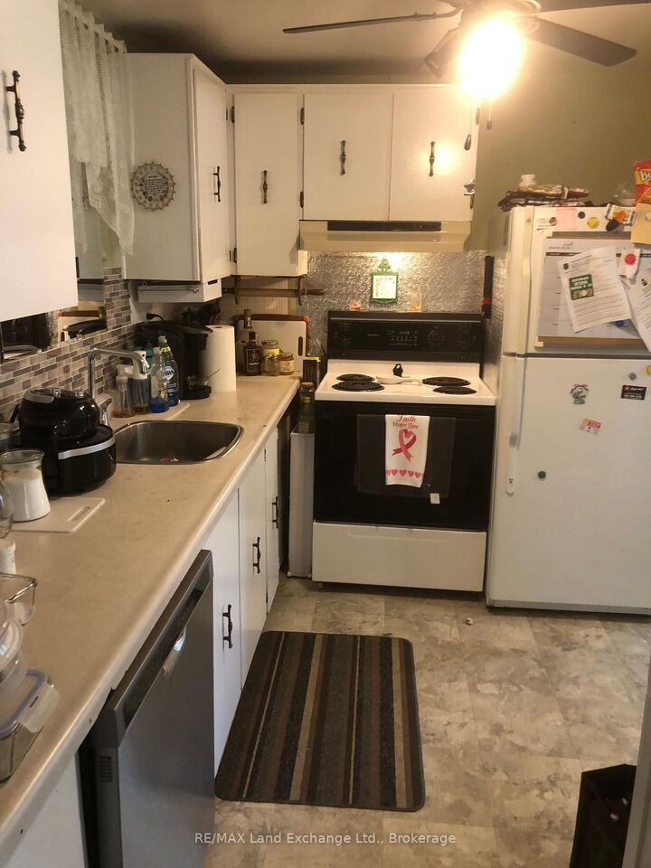Property Photo:  755 Palmateer Drive  ON N2Z 1R8 