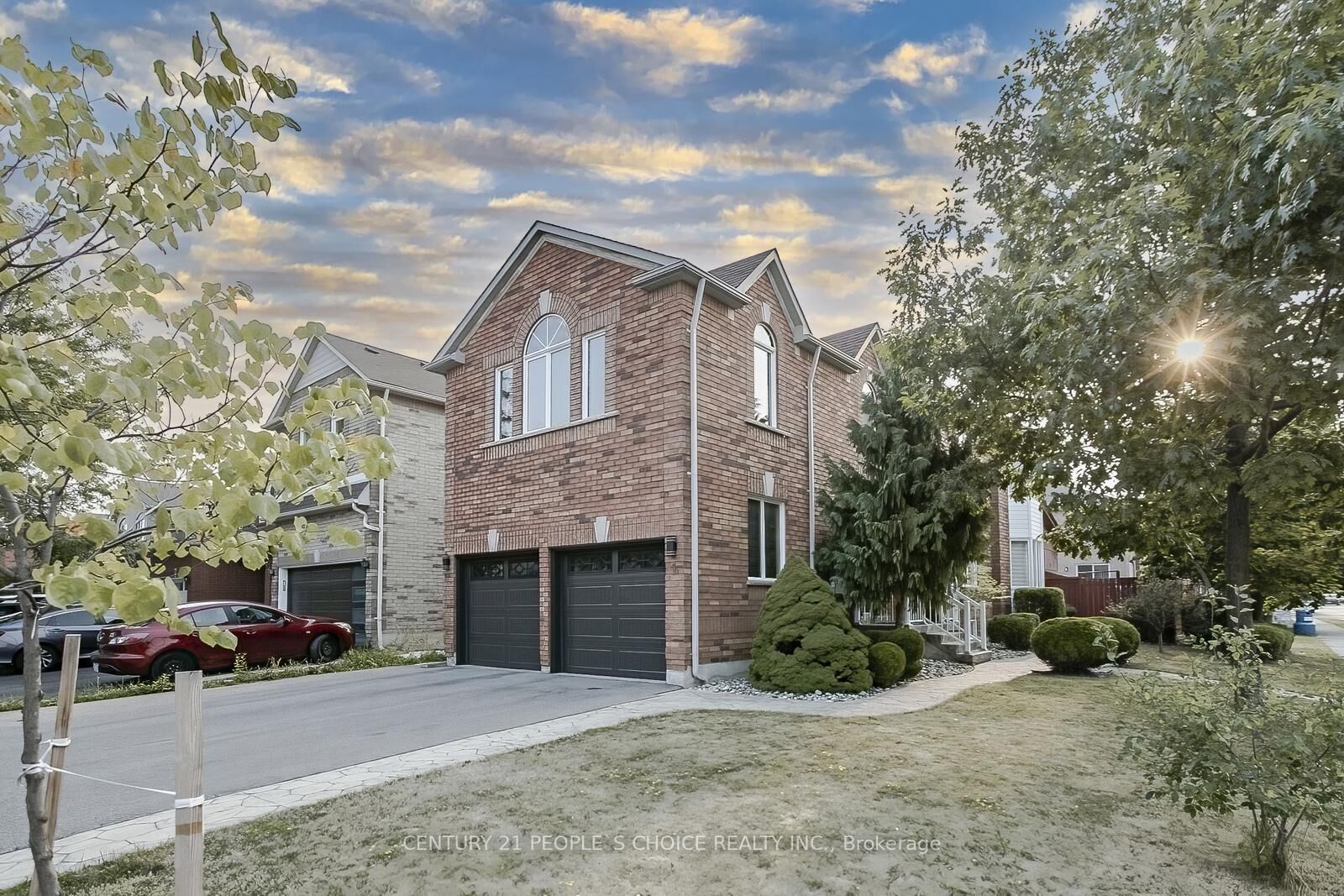 Property Photo:  1 Lake Louise Drive  ON L6X 4W5 