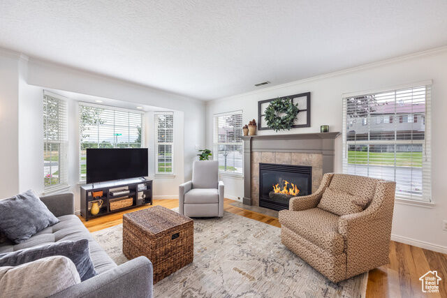 Property Photo: 893 Zurich Ln UT 84049