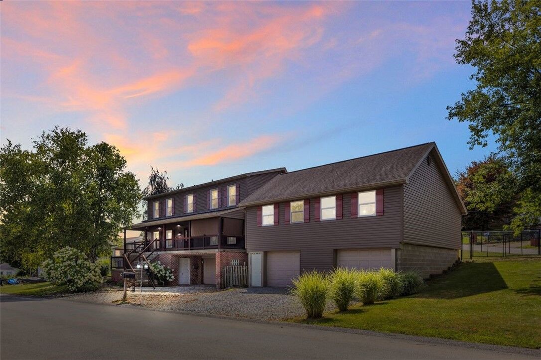 Property Photo: 201 Kimberly Ln PA 15037