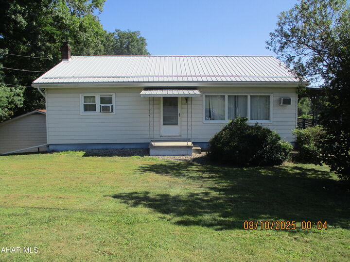 Property Photo: 452 Shawnee Drive PA 16673