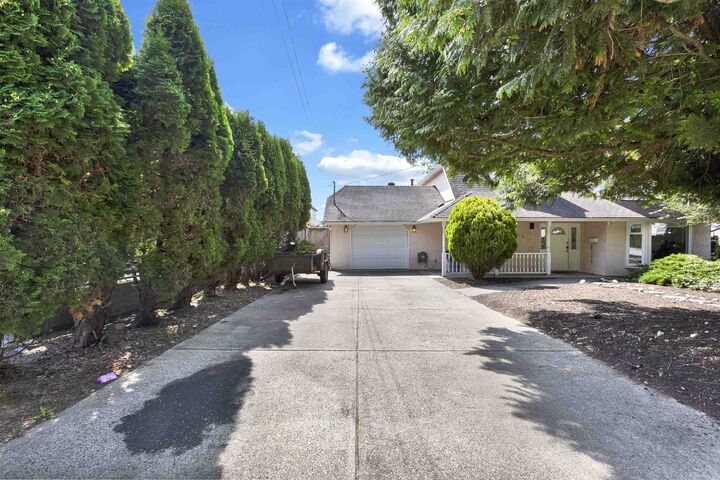 Property Photo:  11318 82 Avenue  BC V4C 2B9 