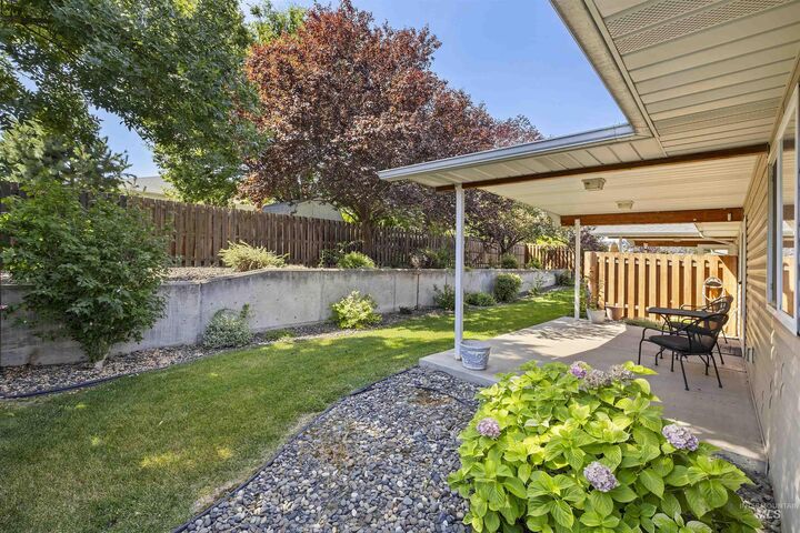 Property Photo: 918 Tamarack Dr ID 83501