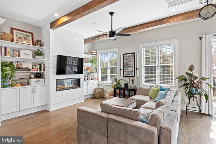 Property Photo: 524 Mia Street VA 22401