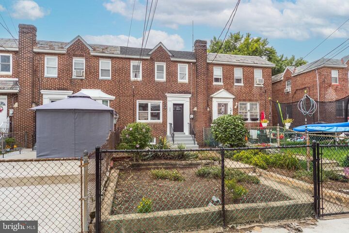 355 S 27th Street  Camden NJ 08105 photo