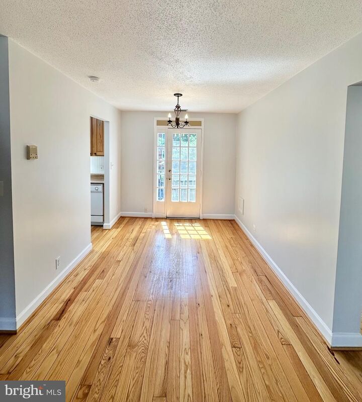 Property Photo: 2930 S Buchanan Street C2 VA 22206