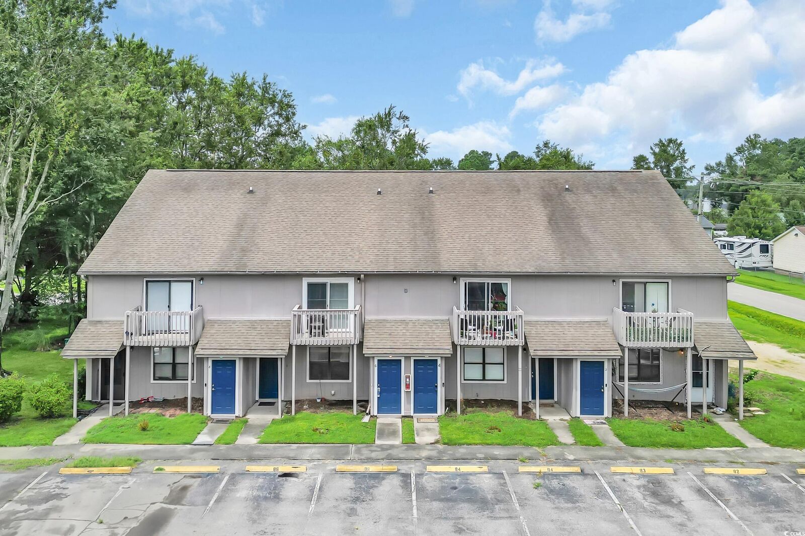 Property Photo: 500 Oak Circle Dr. B6 SC 29588