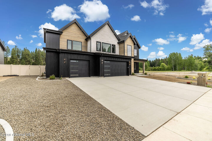 Property Photo: 1189 E Sleeping Deer Ave ID 83835