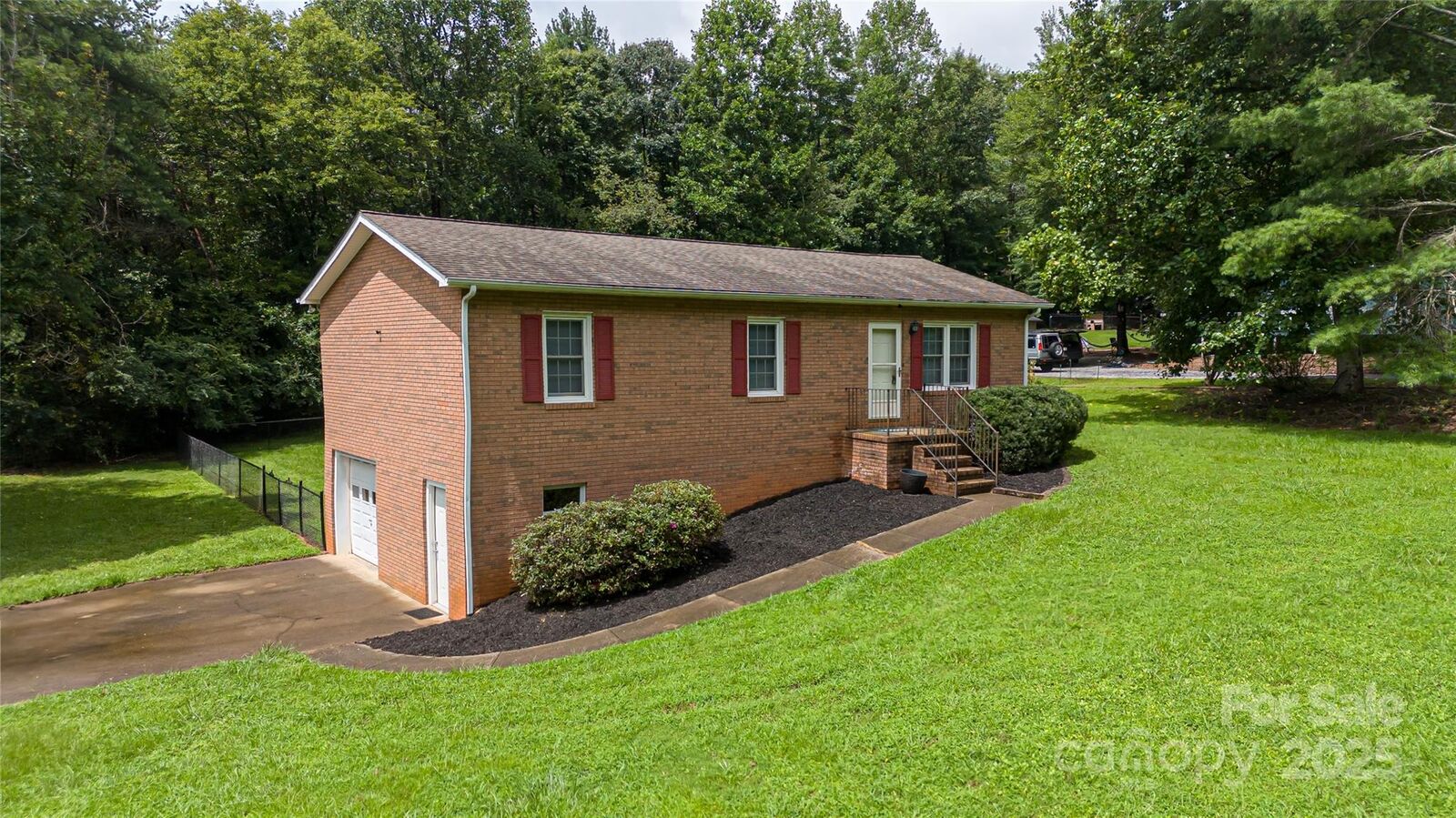 Property Photo: 2970 Lake Drive NC 28655