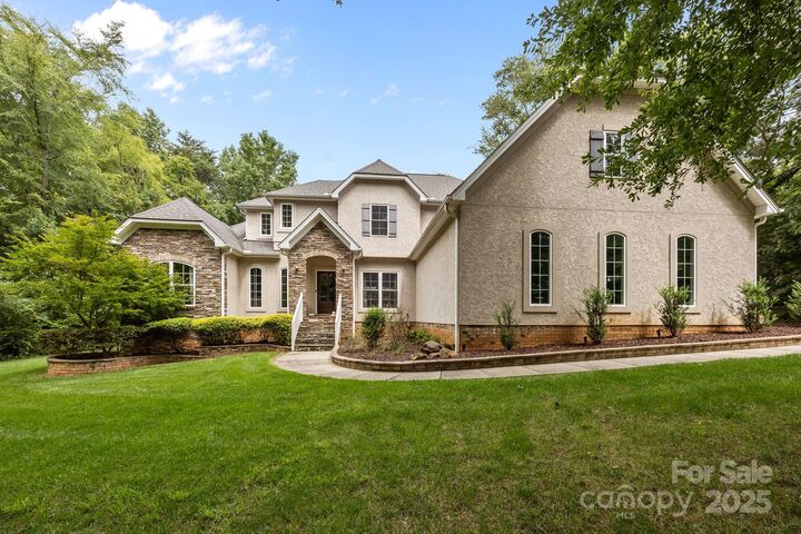 Property Photo: 6802 Rock Island Road NC 28278