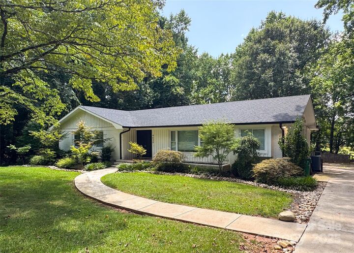 4640 Town And Country Drive  Charlotte NC 28226 photo
