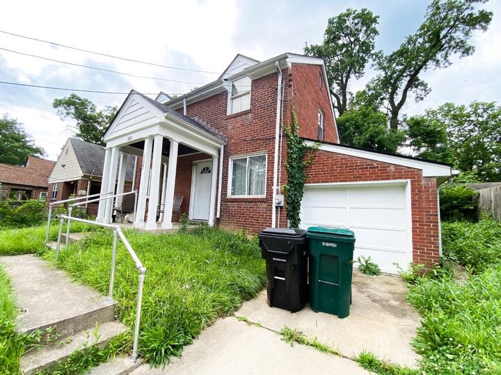 Property Photo: 1127 Cedar Ave OH 45224