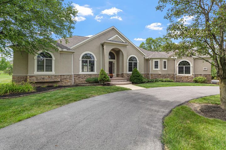 Property Photo: 8390 Whisper Trace OH 43015