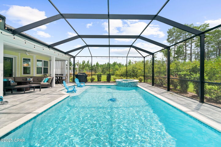 Property Photo:  8406 Island Breeze Avenue  FL 32413 