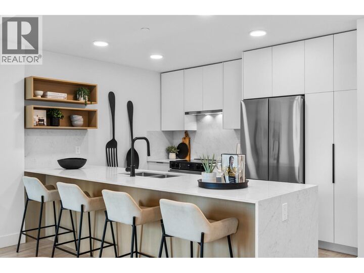 Property Photo:  620 Coronation Avenue 102  BC V1Y 7A1 