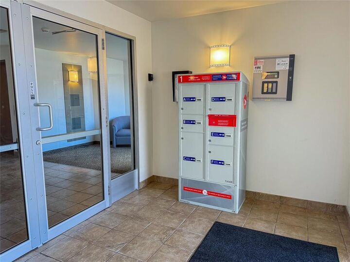 Property Photo:  98 Brandt Street  MB R5G 0V6 