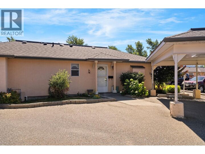 Photo de la propriété: 2760 Voght Street 4 BC V1K 1C8