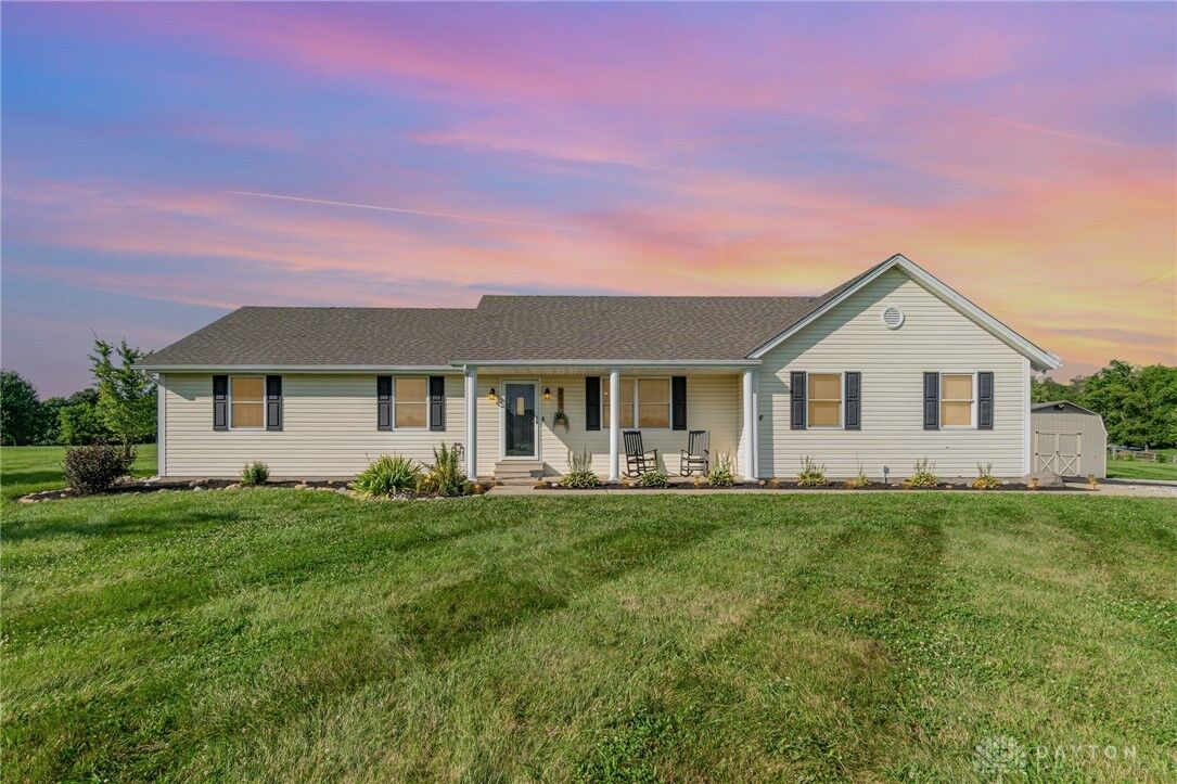 Property Photo: 207 Oakland Meadows Boulevard OH 45177