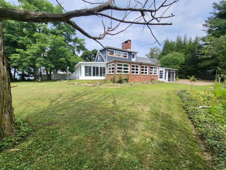 Property Photo: 5802 Maple Way PA 16134