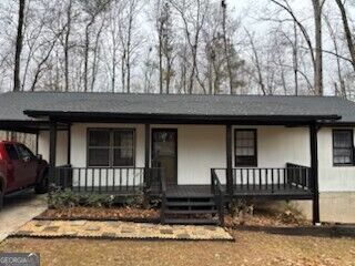 Property Photo: 1436 Heritage Court GA 30180