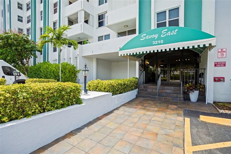 Property Photo:  3210 SE 10th St 9F  FL 33062 