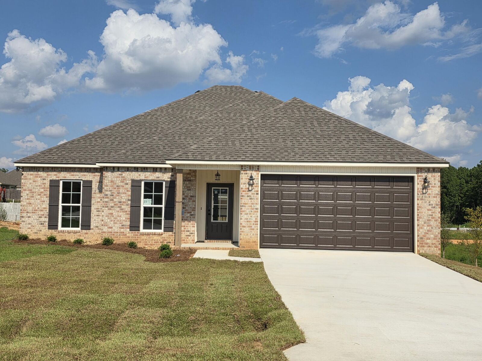 Property Photo: 15 Golden Oak MS 39402