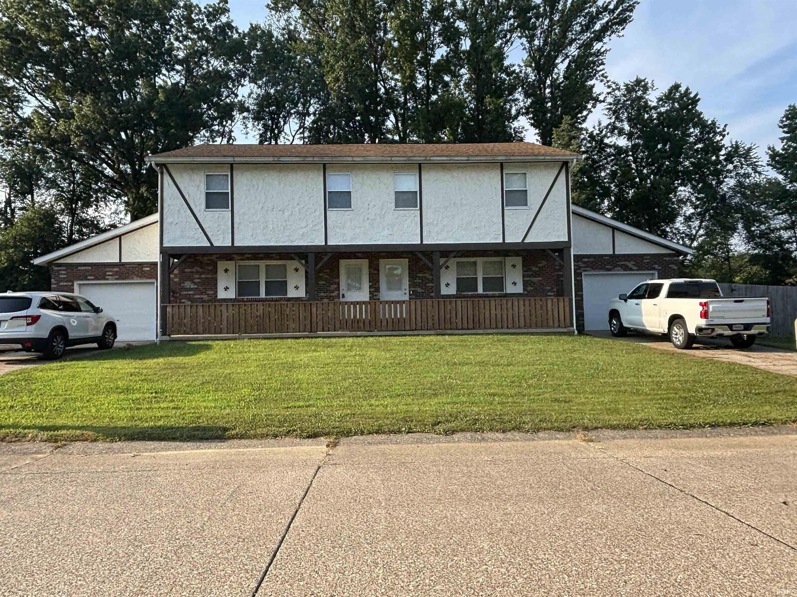 Property Photo:  406 Bob Court  IN 47711 