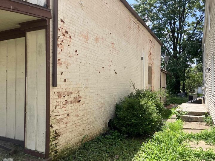Property Photo:  210 Read Street  IN 47710 