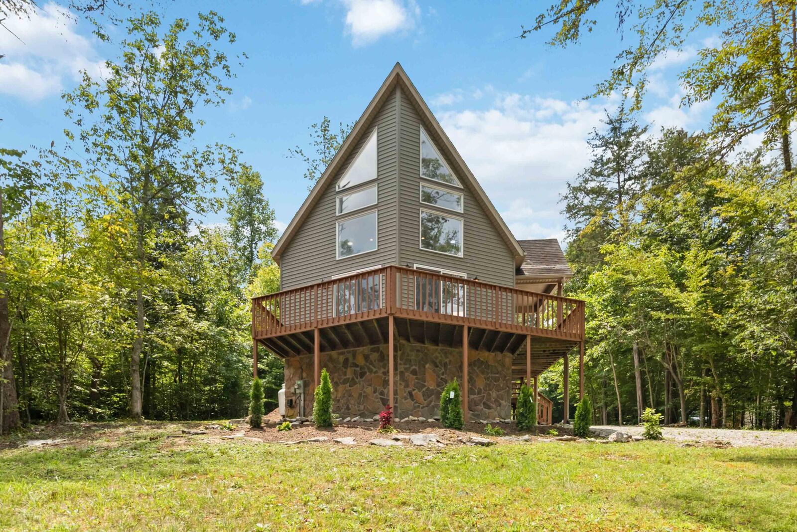 Property Photo:  84 Clover Leaf Circle  KY 42519 