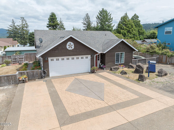 Property Photo:  1339 SE Blue Spruce Lane  OR 97394 