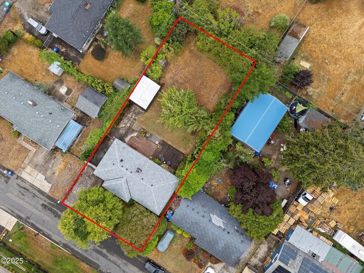 Property Photo:  635 NE 192nd Avenue  OR 97230 
